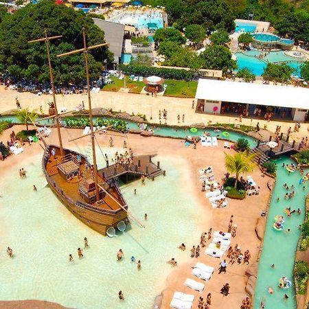 Spazzio Diroma Com Acesso Ao Acqua Park - Temporada Cn Adriele Калдас-Новас Экстерьер фото